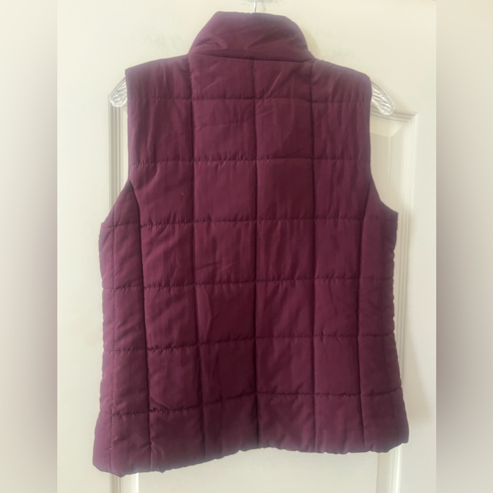 New York & Company Cranberry Quilted Vest Women’s Size Medium - Picture 4 of 15